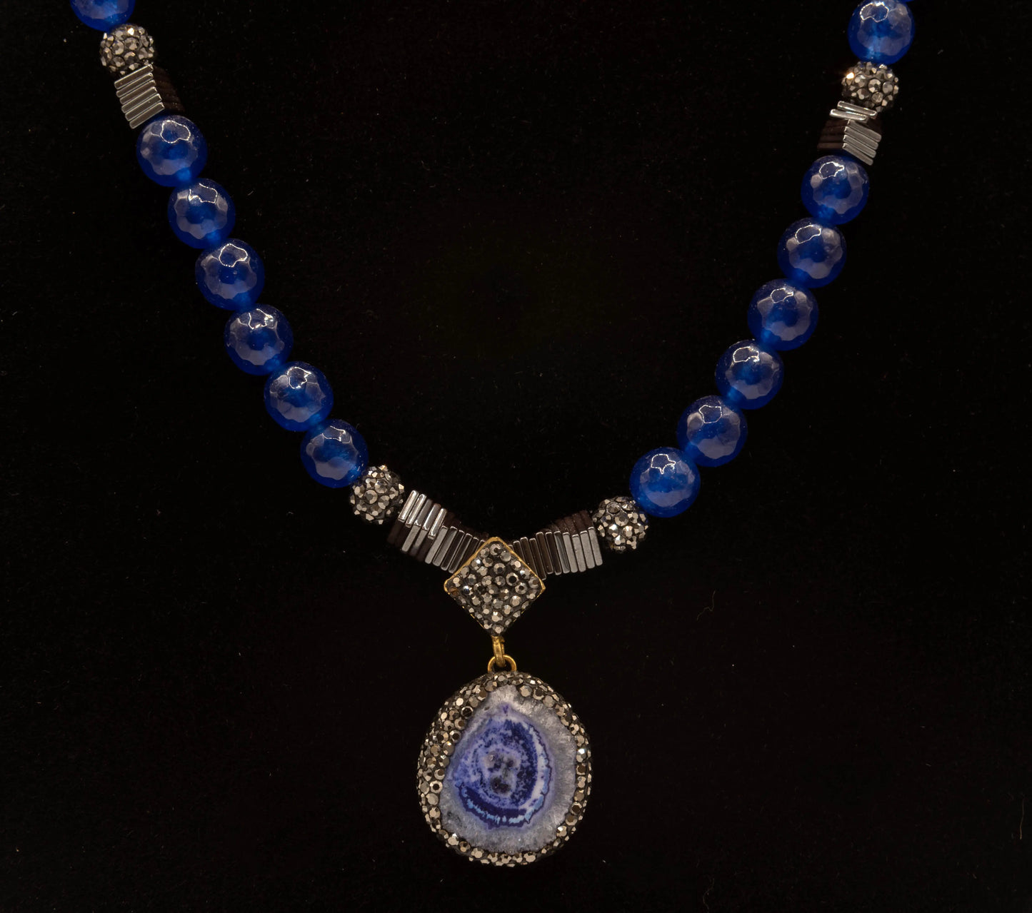Blue Agate Pendent and Beaded Necklace Hey Bou