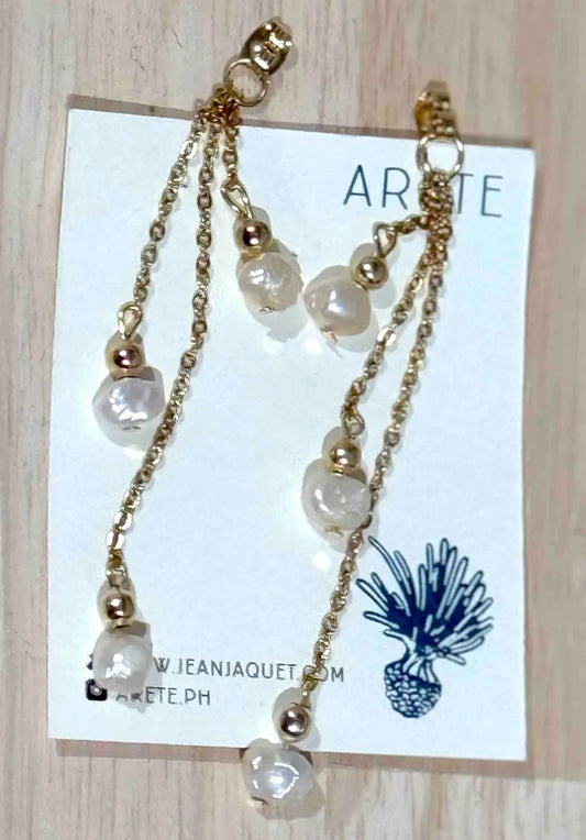 Dangler Pearl Earrings LAST ONE!